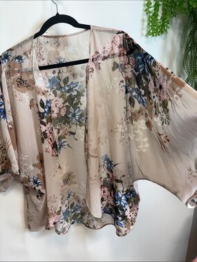 Source Unknown Blush Floral Sheer Kimono Tunic